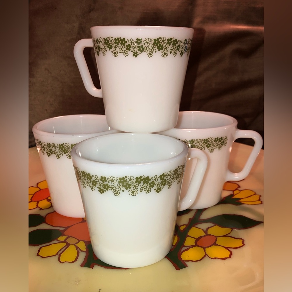 Pyrex set of four vintage Spring Blossom coffee mugs. Pyrex 1410